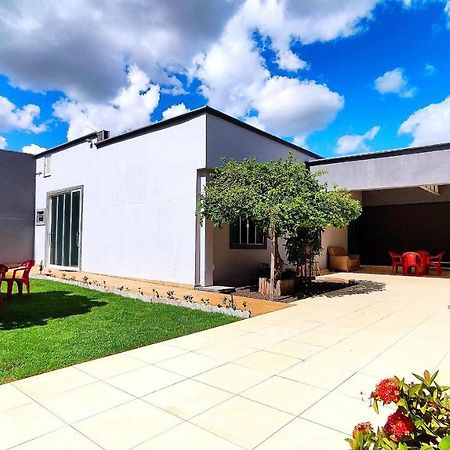 Willa Linda Casa Bairro Tranquilo Prox Cataratas Foz do Iguaçu Zewnętrze zdjęcie